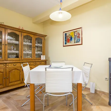 Apartment With A Parking Space Kastel Stari, - 20999
